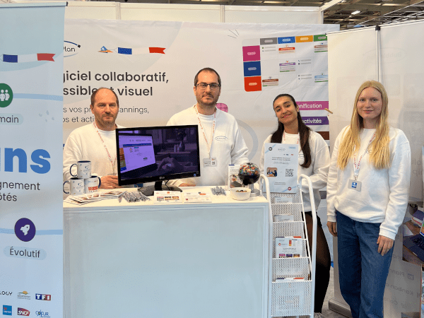 L'équipe de la start-up française Bubble Plan, en plein salon Digital Workplace
